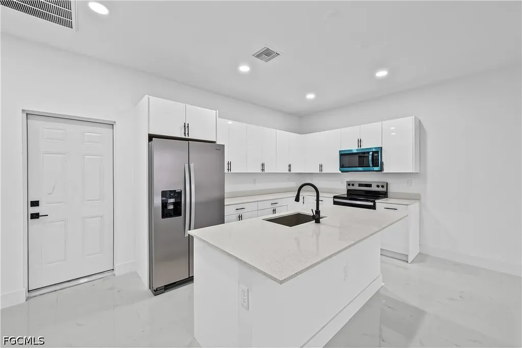 696-698 Creuset Avenue S Lehigh Acres FL 33974