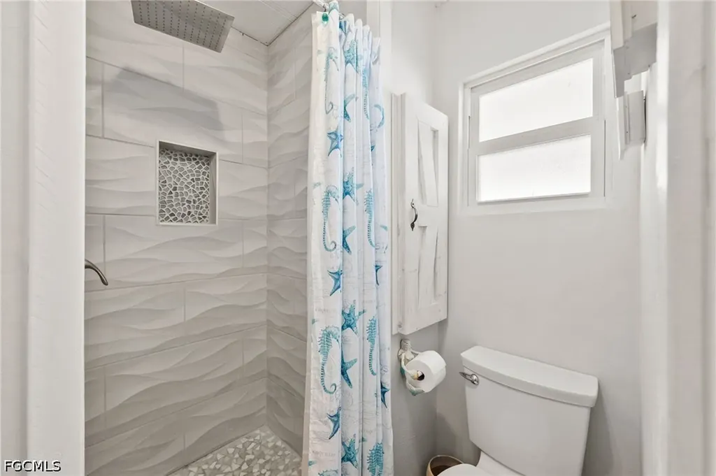 204 Sun Circle Fort Myers FL 33905