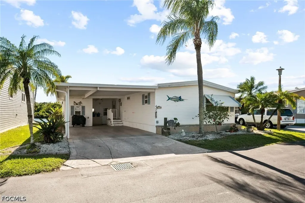 204 Sun Circle Fort Myers FL 33905