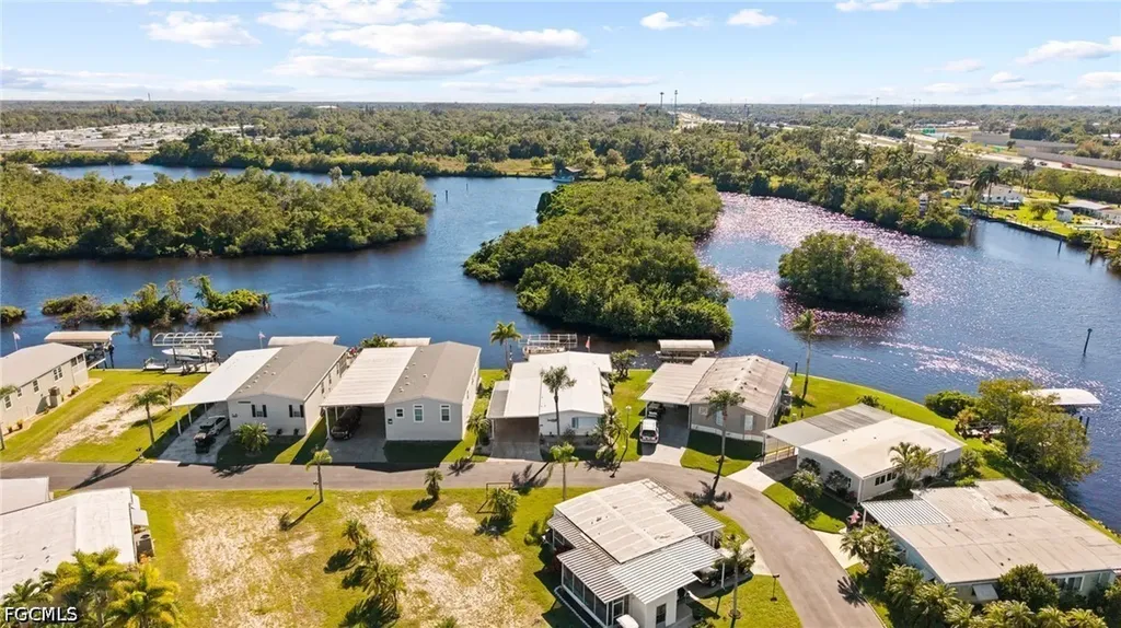 204 Sun Circle Fort Myers FL 33905