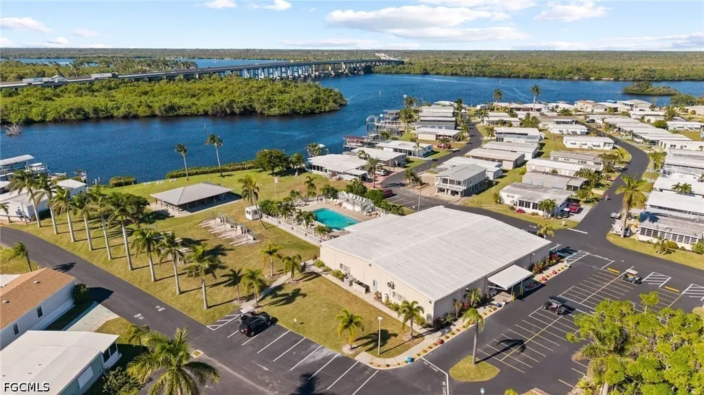 204 Sun Circle Fort Myers FL 33905
