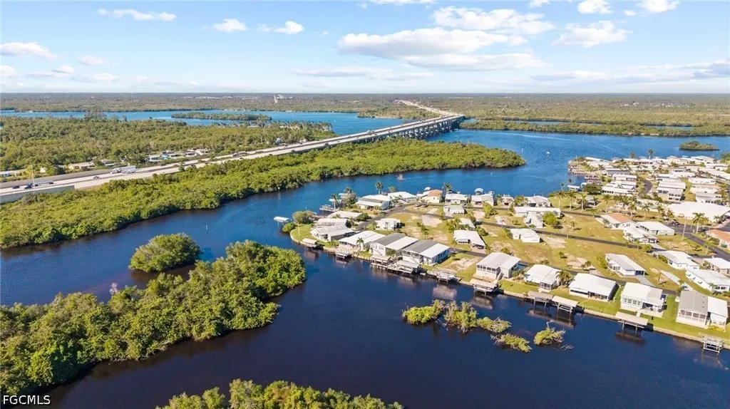 204 Sun Circle Fort Myers FL 33905