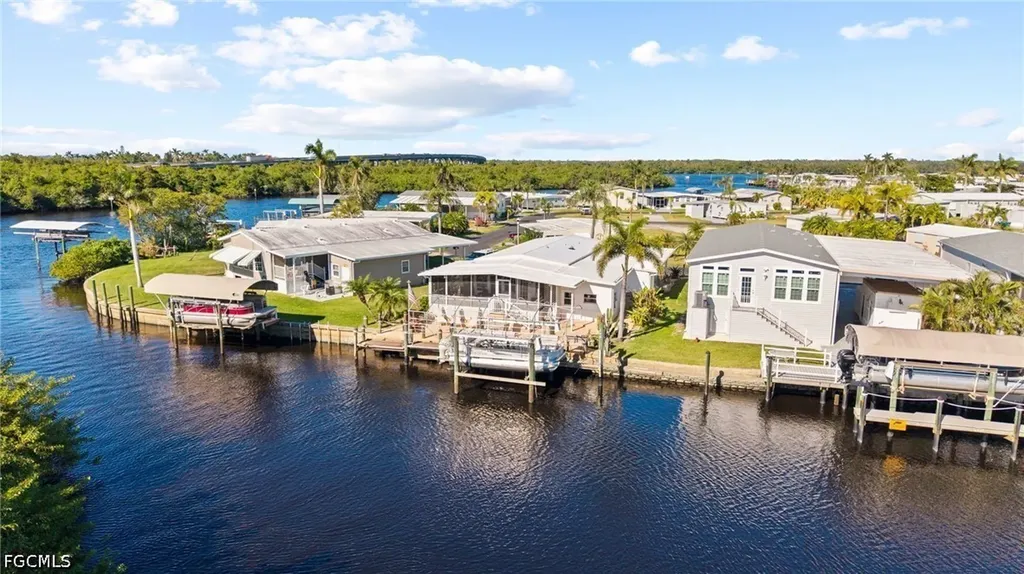 204 Sun Circle Fort Myers FL 33905