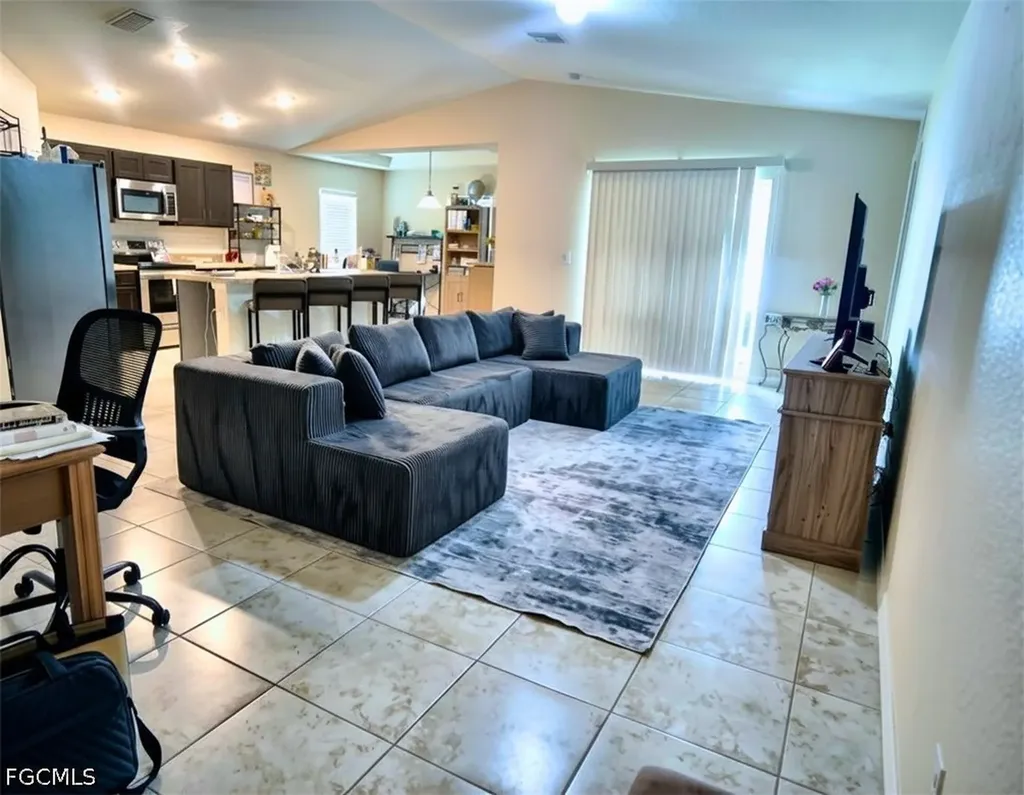 2119 NE 6th Place Cape Coral FL 33909