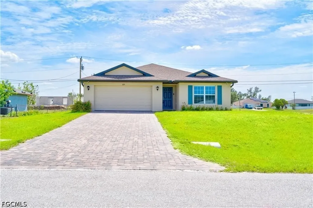 2119 NE 6th Place Cape Coral FL 33909