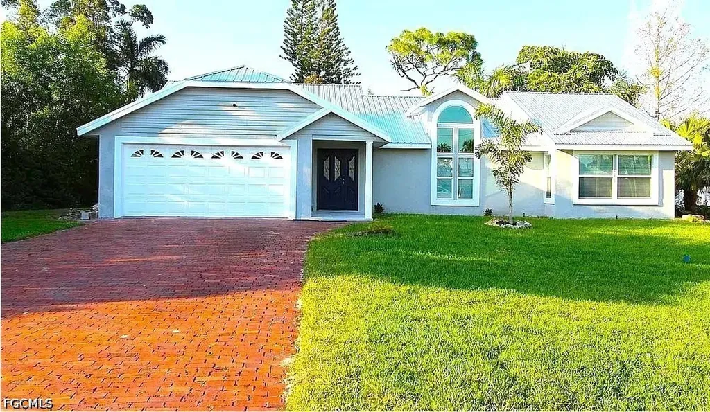 Fort Myers FL, 6617 Idlewild Street