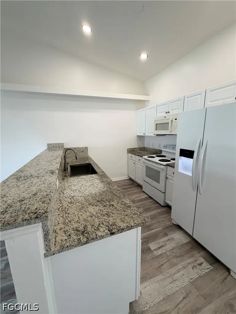 3231 Skyline Boulevard Cape Coral FL 33914