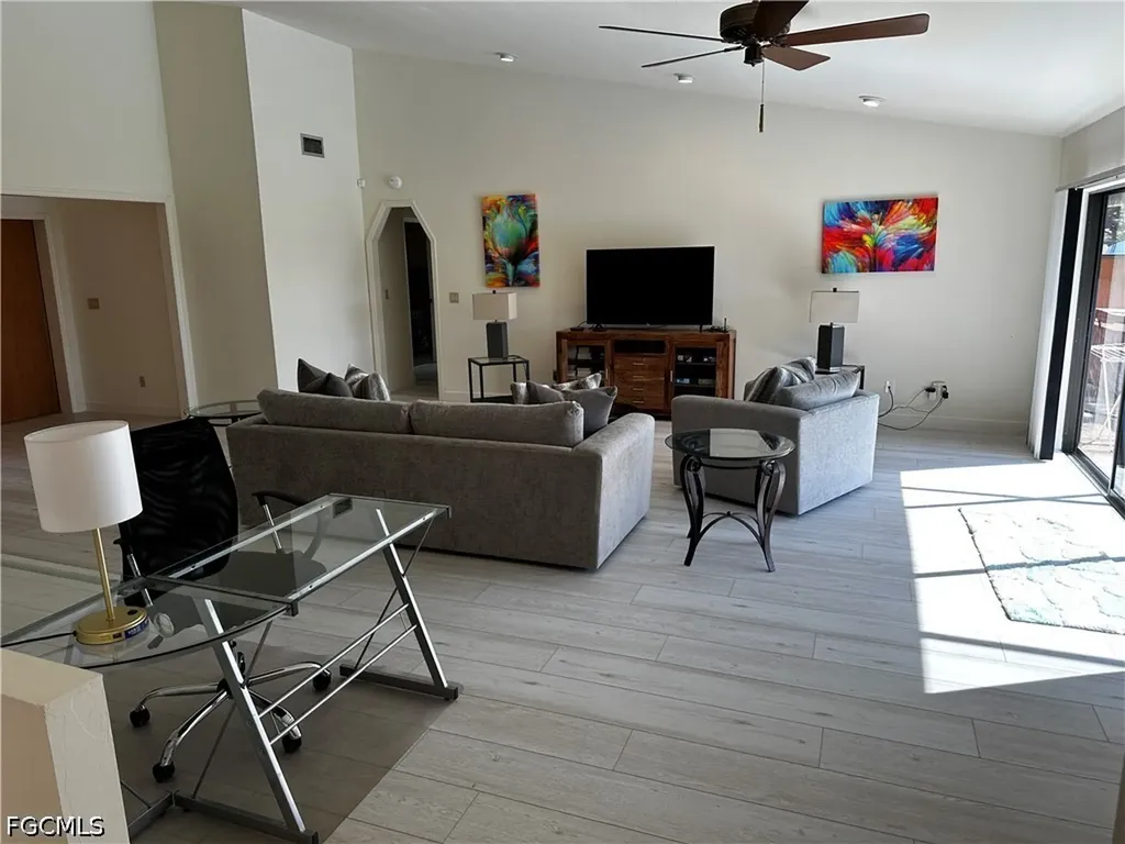 3402 SE 11th Avenue Cape Coral FL 33904