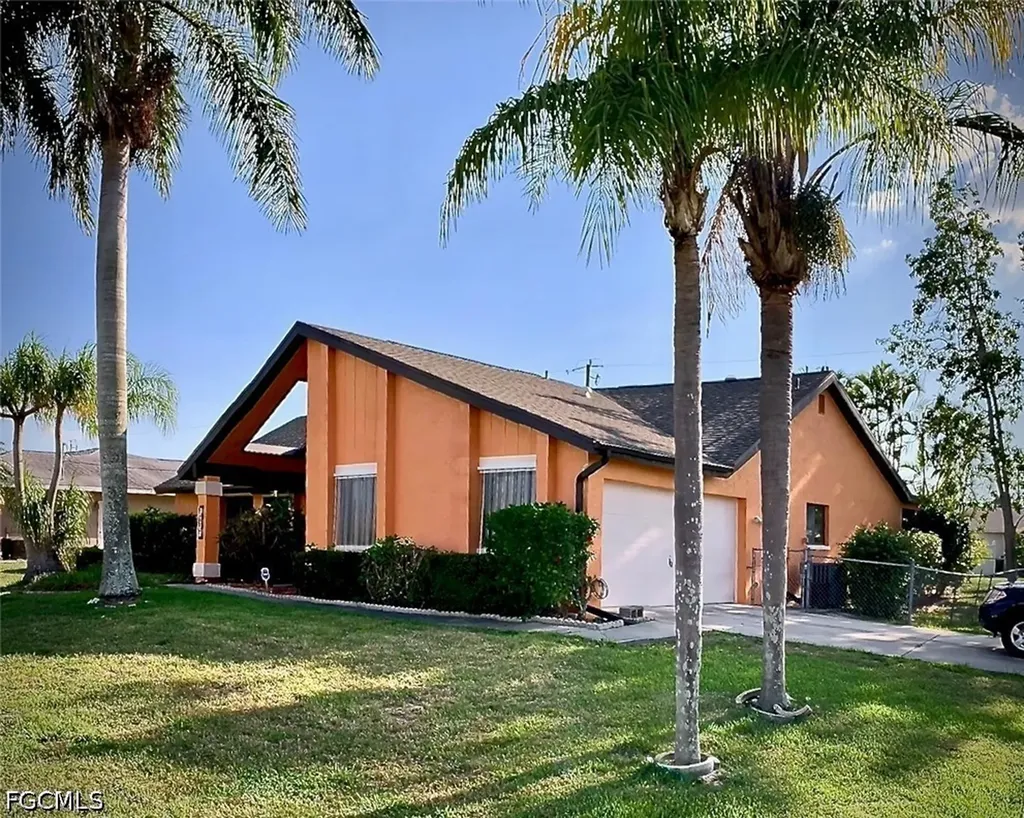3402 SE 11th Avenue Cape Coral FL 33904