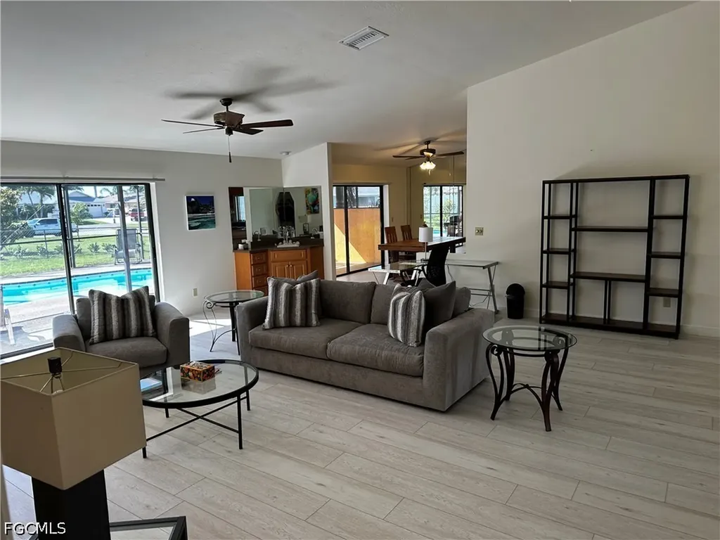 3402 SE 11th Avenue Cape Coral FL 33904