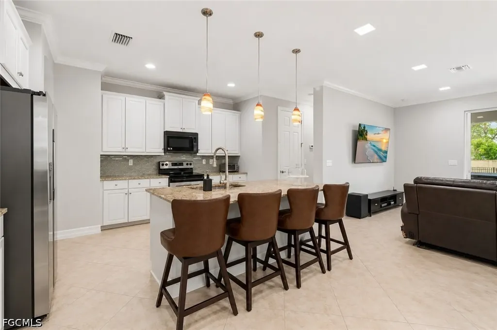 3861 King Williams Street Fort Myers FL 33916