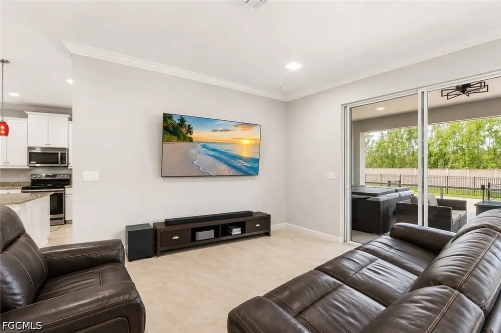 3861 King Williams Street Fort Myers FL 33916