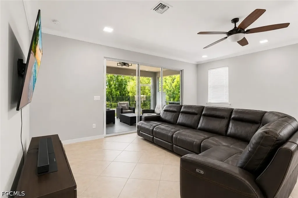 3861 King Williams Street Fort Myers FL 33916