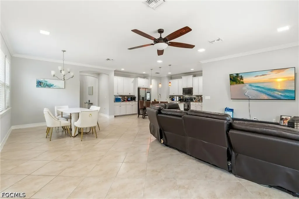 3861 King Williams Street Fort Myers FL 33916