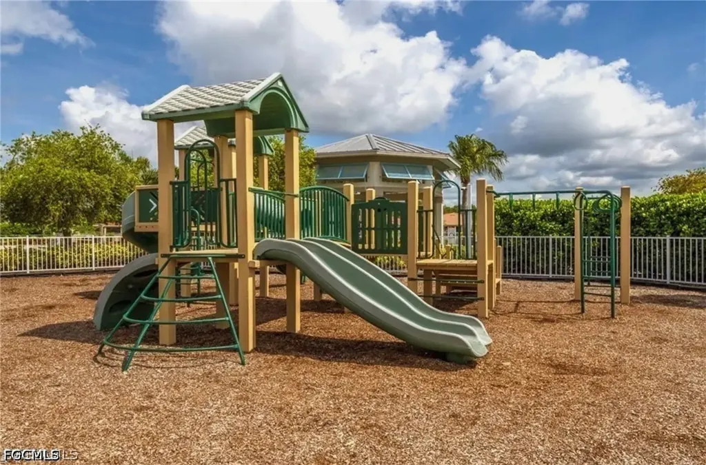 3861 King Williams Street Fort Myers FL 33916