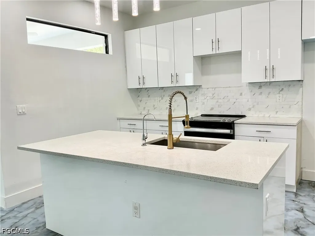 363 SW 24th Court Cape Coral FL 33991