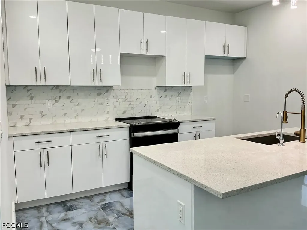 363 SW 24th Court Cape Coral FL 33991