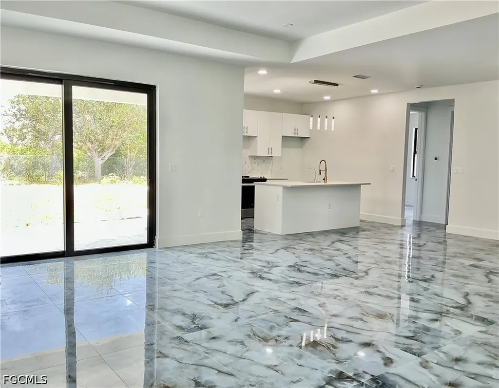 363 SW 24th Court Cape Coral FL 33991