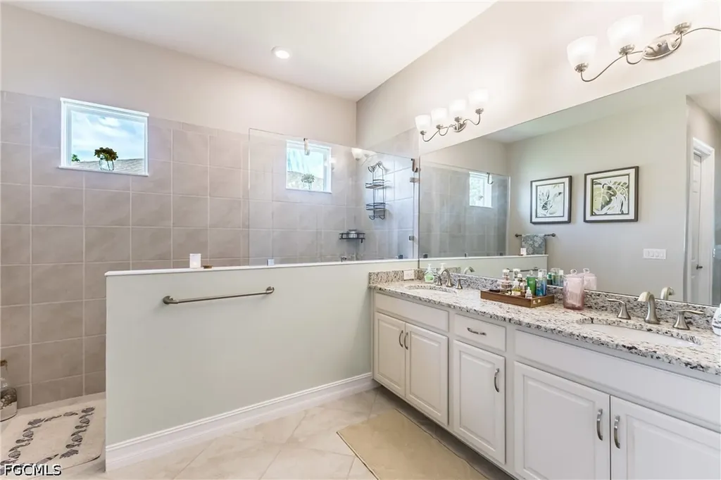 3239 Baravaldo Circle Cape Coral FL 33909