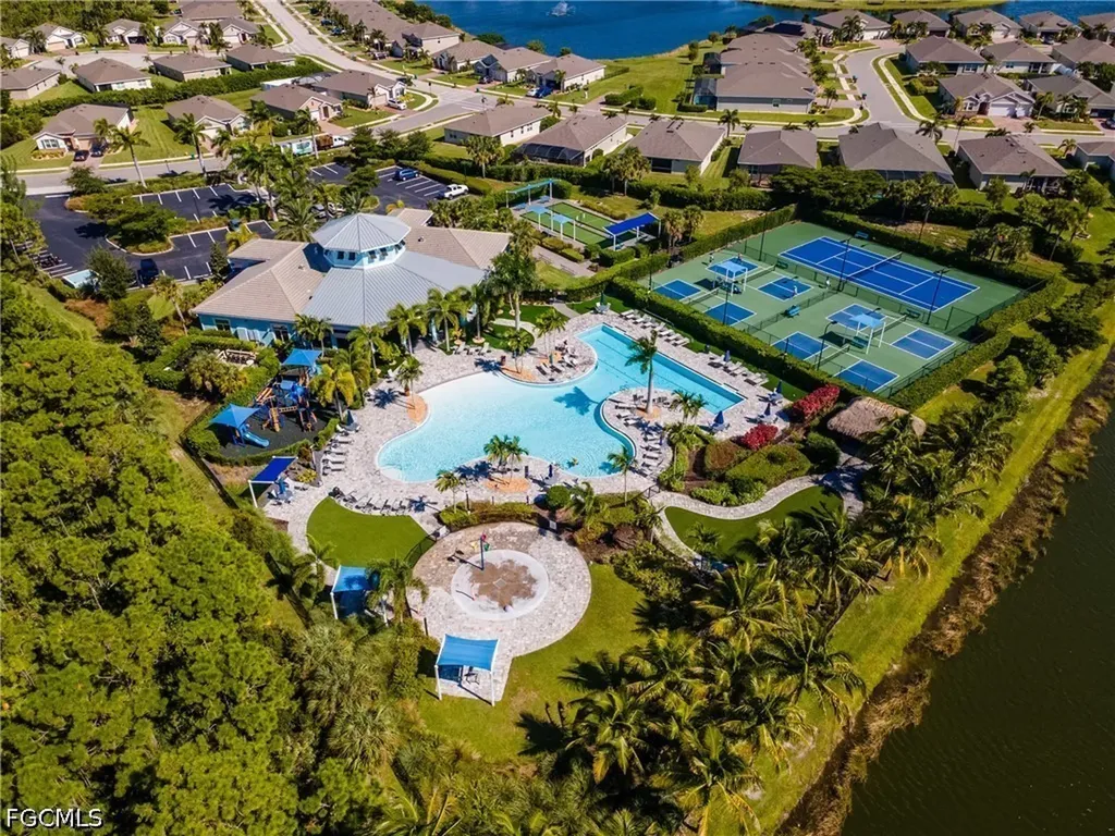 3239 Baravaldo Circle Cape Coral FL 33909