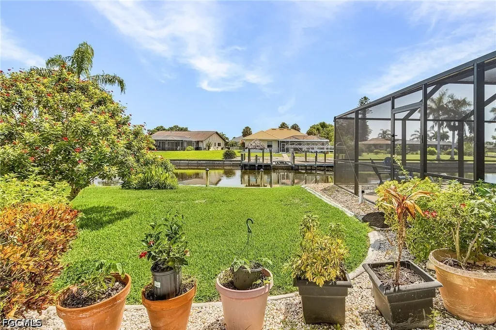 4504 SE 6th Place Cape Coral FL 33904