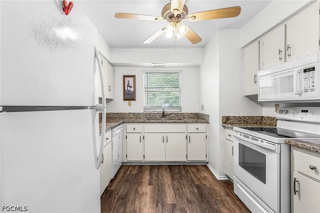 4504 SE 6th Place Cape Coral FL 33904