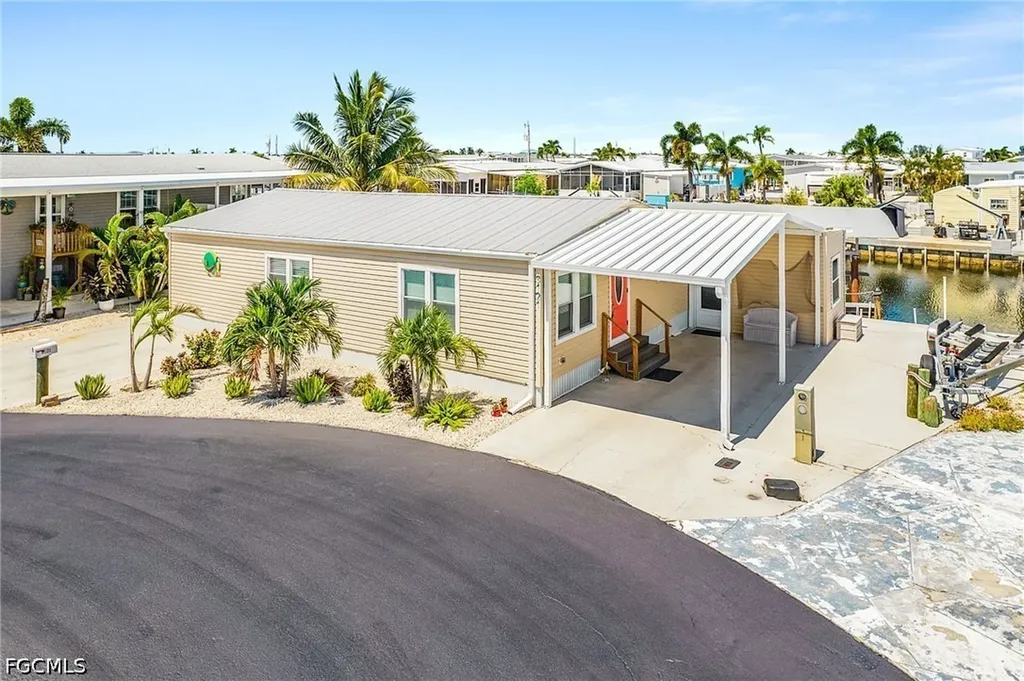 ST. James City FL, 3121 Binnacle Lane
