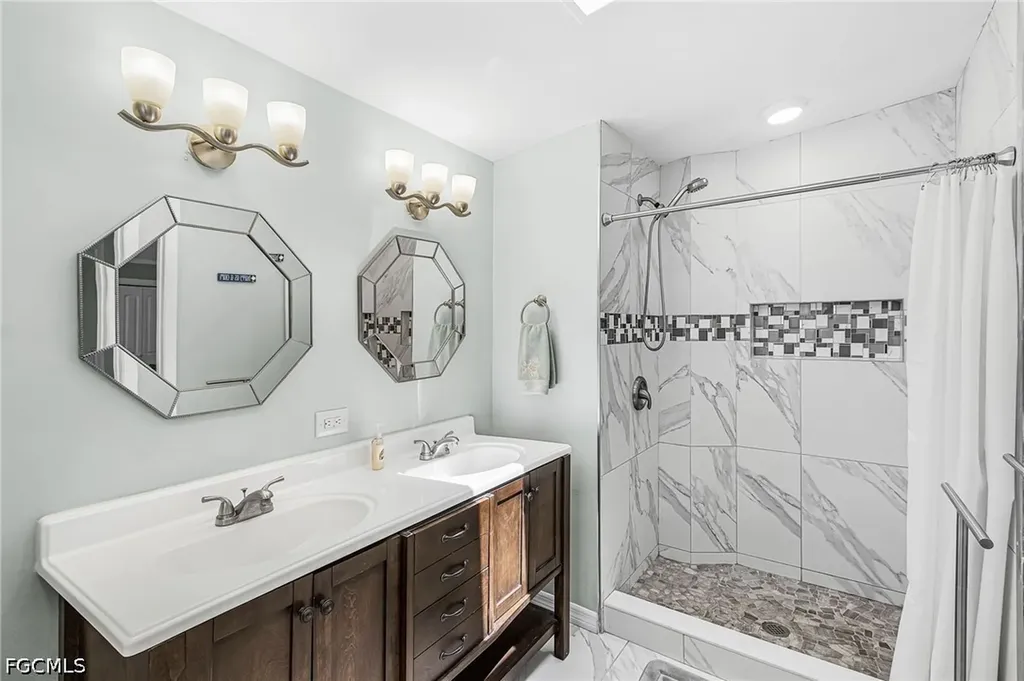3121 Binnacle Lane St. James City FL 33956