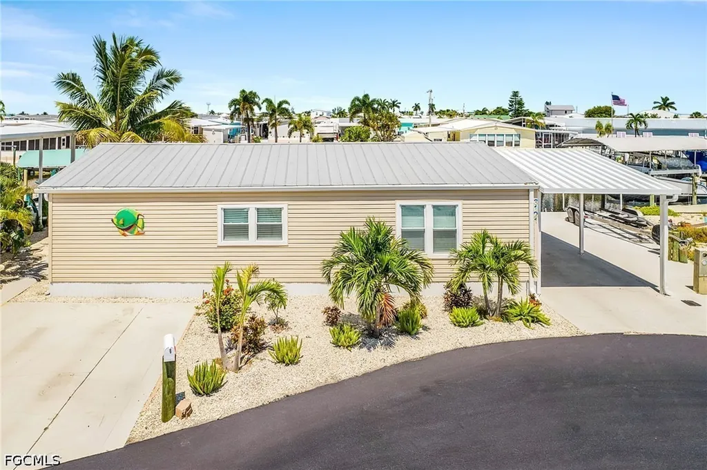 3121 Binnacle Lane St. James City FL 33956