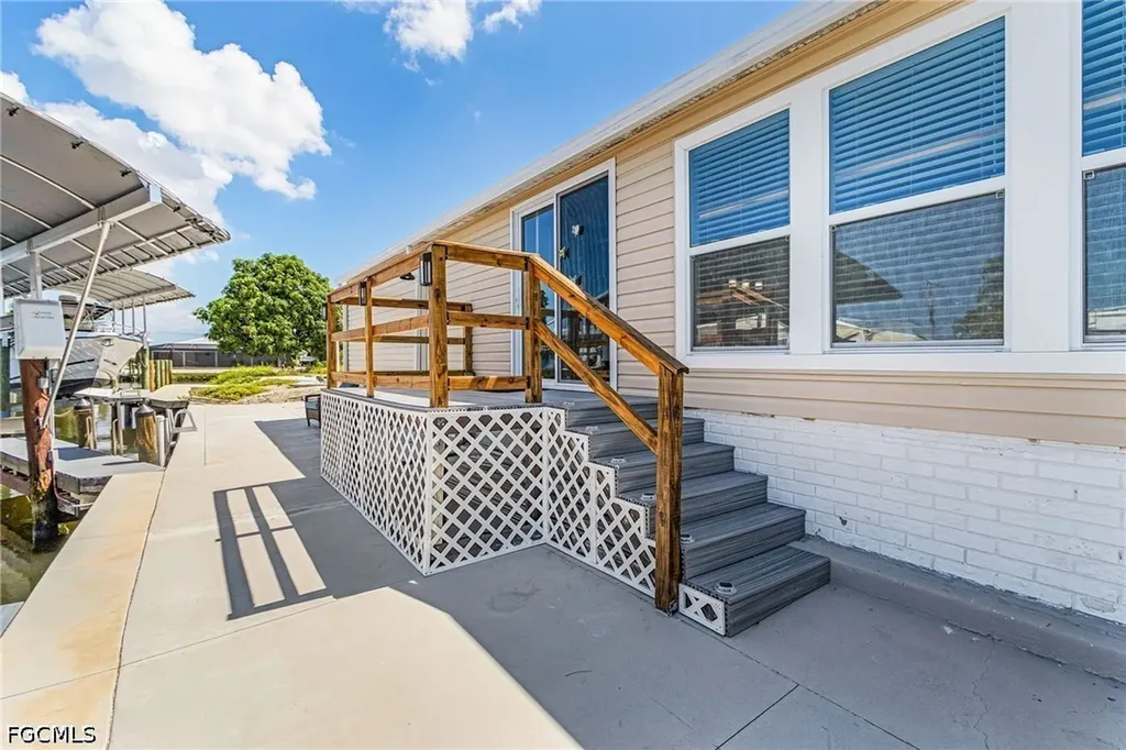 3121 Binnacle Lane St. James City FL 33956