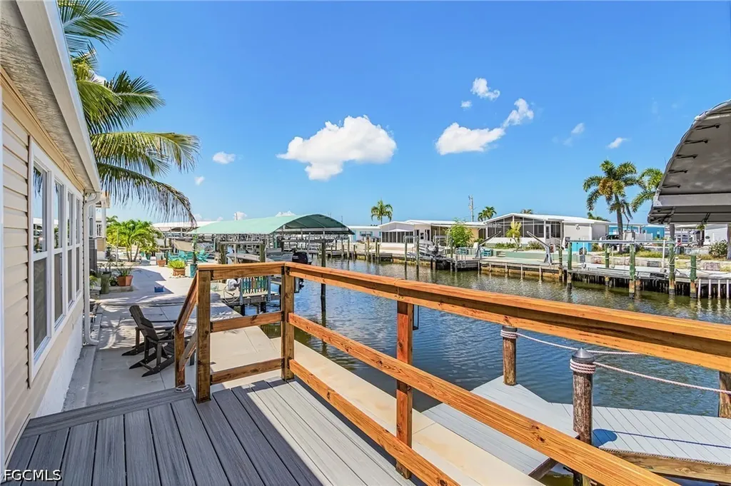 3121 Binnacle Lane St. James City FL 33956
