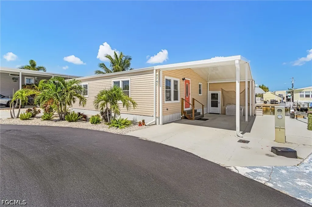 3121 Binnacle Lane St. James City FL 33956
