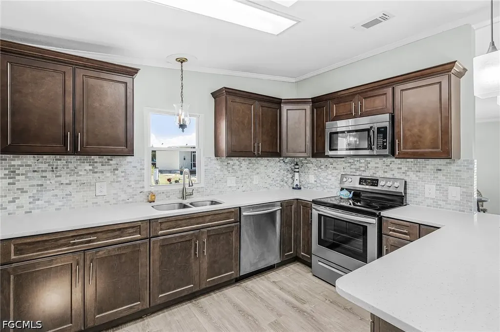 3121 Binnacle Lane St. James City FL 33956