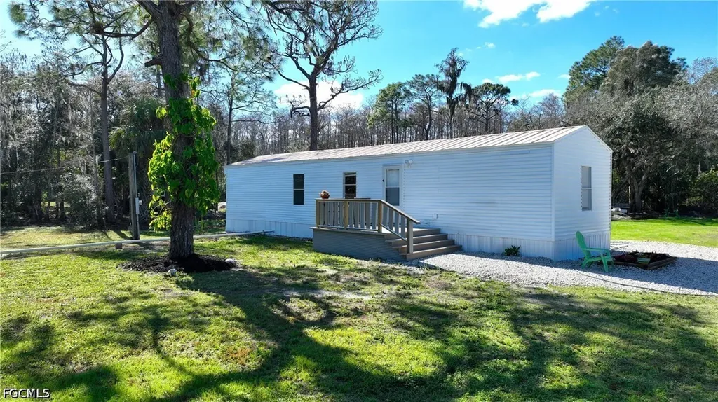 22950 Tinas Lane Fort Myers FL 33913