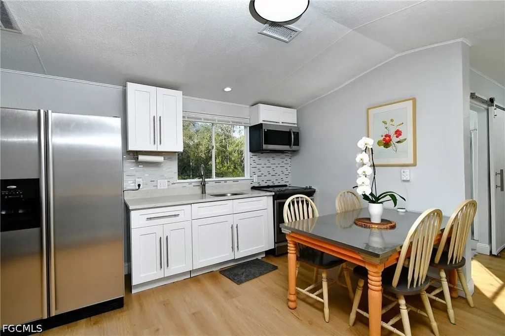 22950 Tinas Lane Fort Myers FL 33913