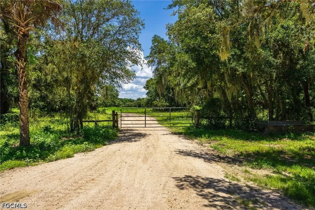 21405 Dooley Grade Road Clewiston FL 33440