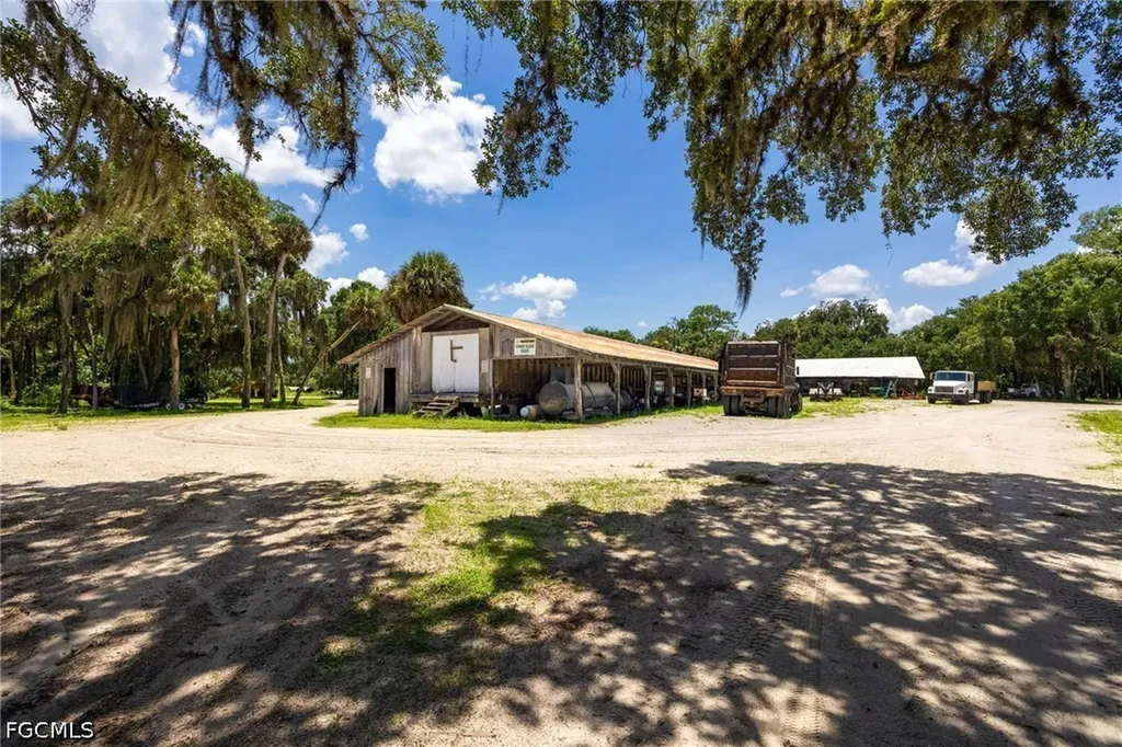 21405 Dooley Grade Road Clewiston FL 33440