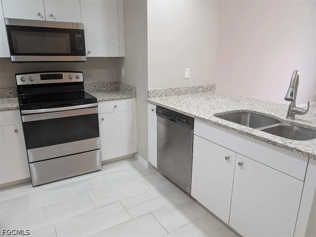 2933 Santa Barbara Boulevard Cape Coral FL 33914