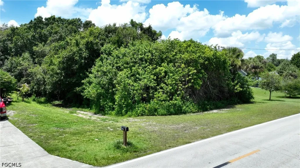 856 Sentinela Boulevard Lehigh Acres FL 33974
