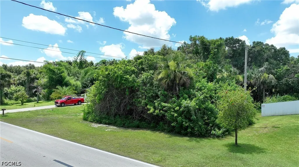856 Sentinela Boulevard Lehigh Acres FL 33974