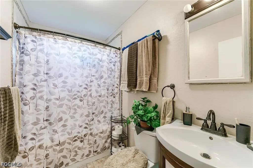 16910 -16912 Juanita Avenue Fort Myers FL 33908