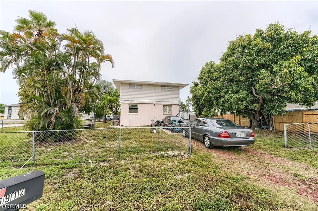 16910 -16912 Juanita Avenue Fort Myers FL 33908