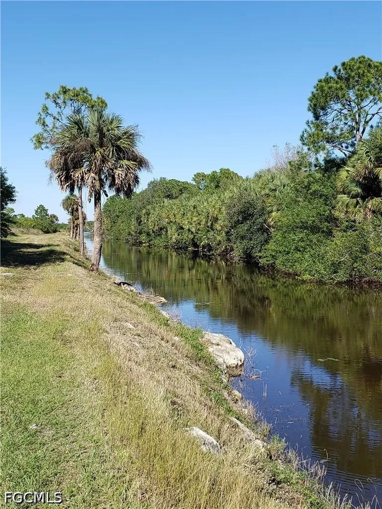 647 Naples Avenue Lehigh Acres FL 33974