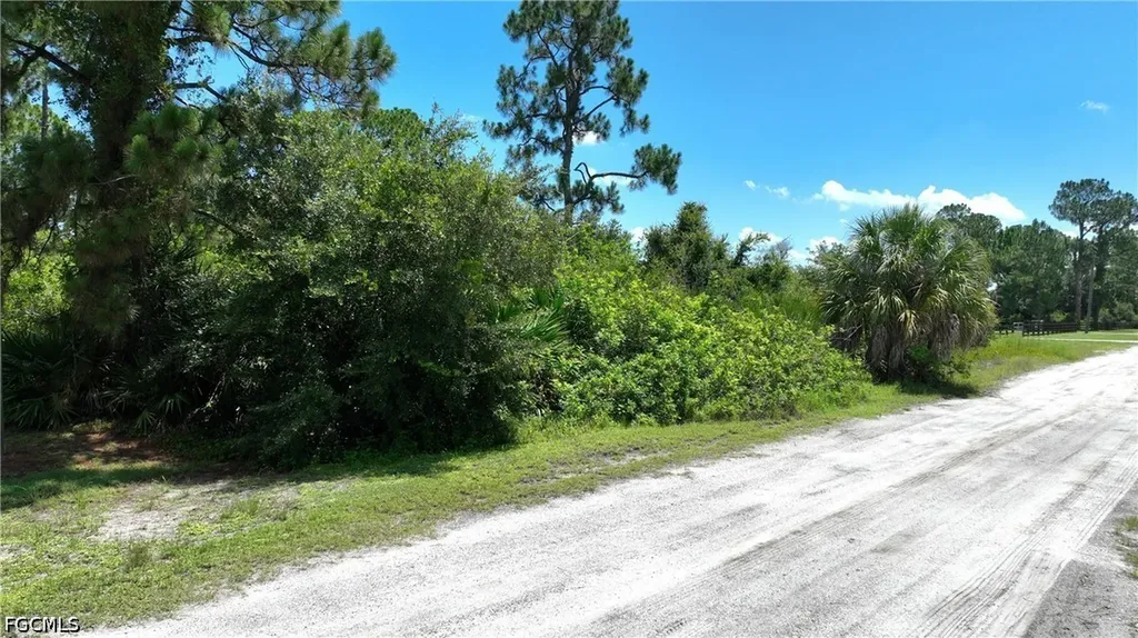 7654 20th Place Labelle FL 33935