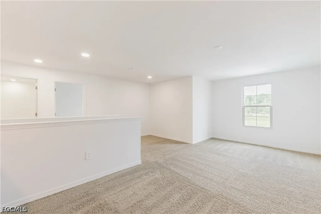 266 Lakeside Breeze Way Lehigh Acres FL 33936