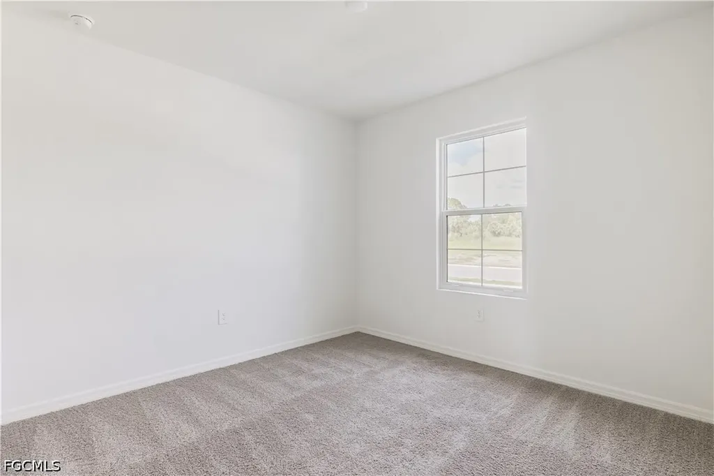 266 Lakeside Breeze Way Lehigh Acres FL 33936