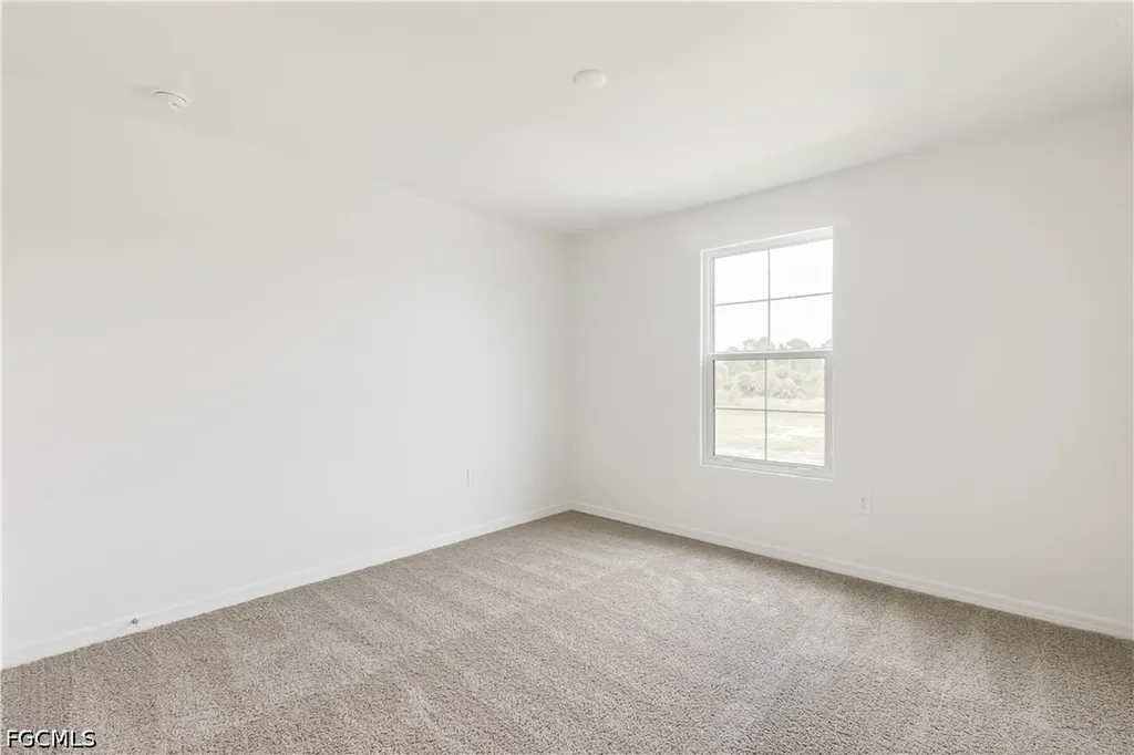 266 Lakeside Breeze Way Lehigh Acres FL 33936