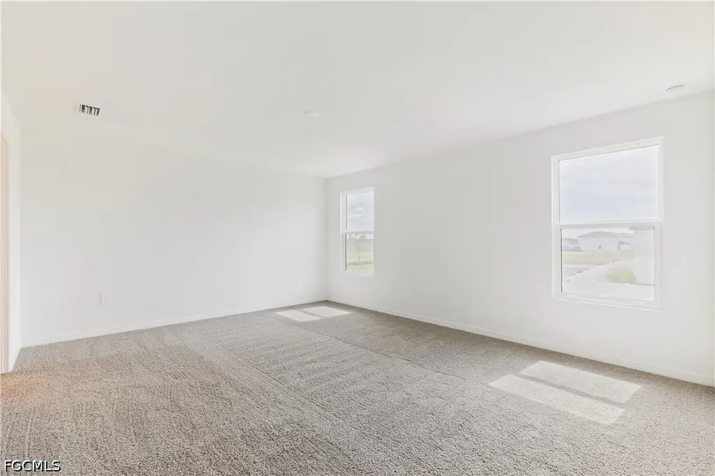266 Lakeside Breeze Way Lehigh Acres FL 33936
