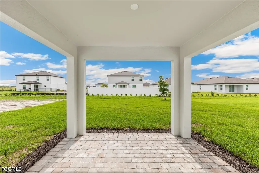 266 Lakeside Breeze Way Lehigh Acres FL 33936