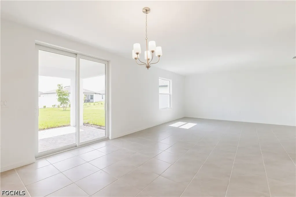 266 Lakeside Breeze Way Lehigh Acres FL 33936